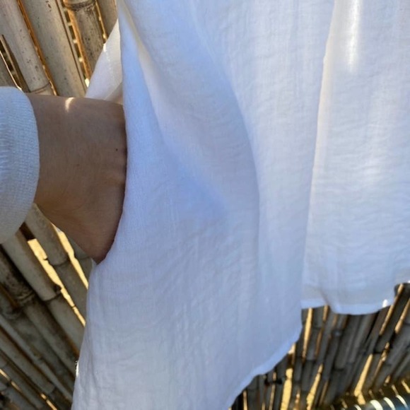 Line & Dot Revolve White Square Neck Romper XS - Picture 3 of 10